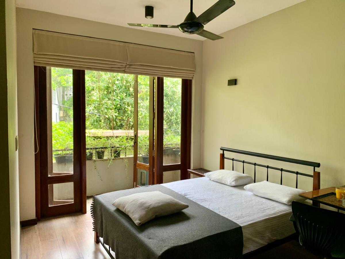 Cozy Luxury Room With Balcony View ! Rajagiriya Exteriör bild