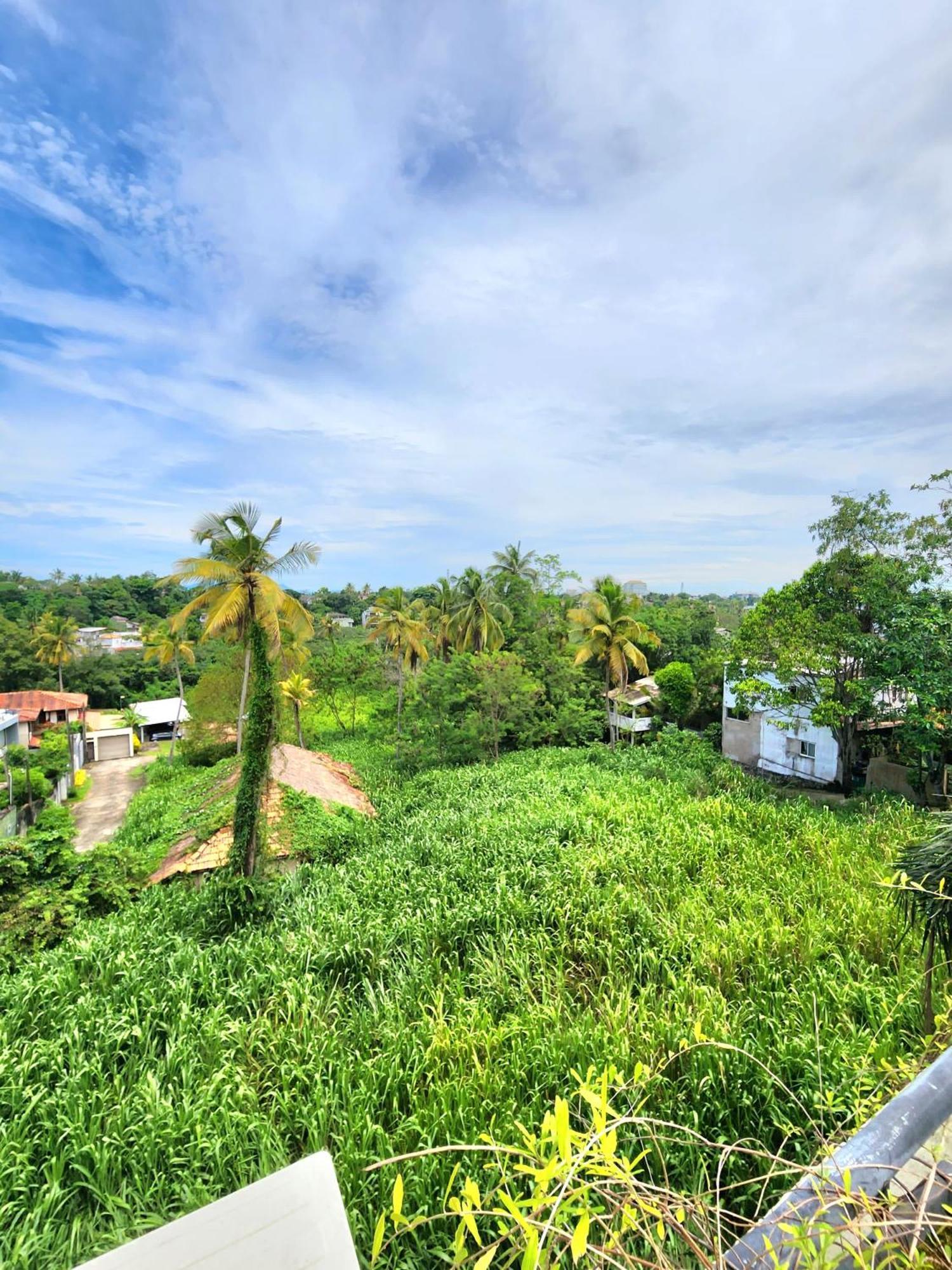 Cozy Luxury Room With Balcony View ! Rajagiriya Exteriör bild